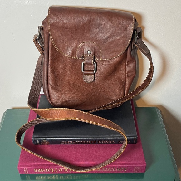 Jack Georges Handbags - Jack Georges Brown Genuine Leather Voyager Horseshoe Crossbody Bag